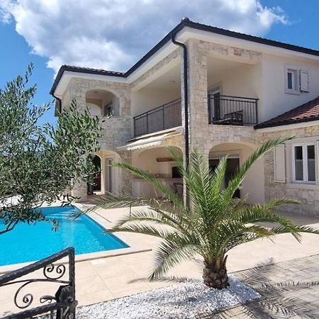 Villa Martina Pinezići Exteriör bild