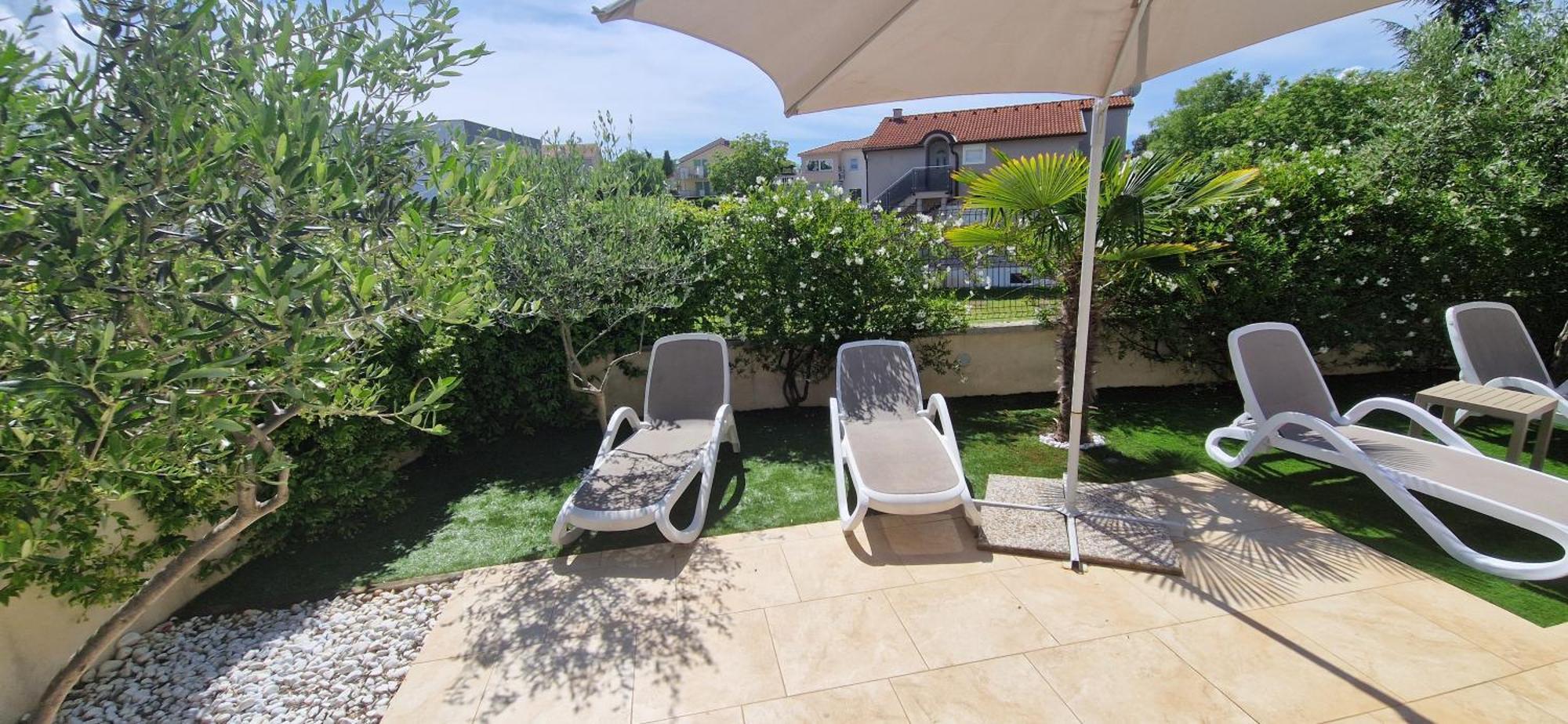 Villa Martina Pinezići Exteriör bild
