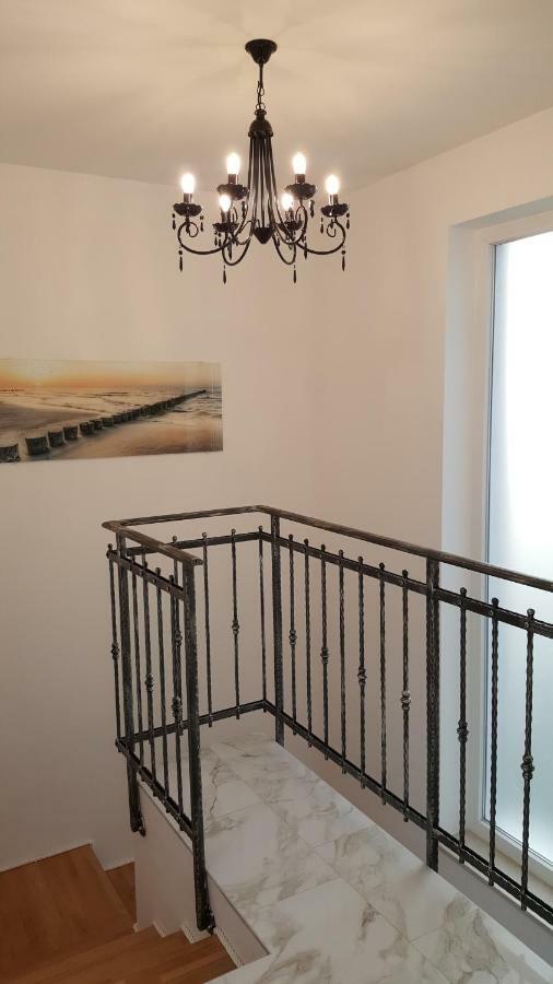 Villa Martina Pinezići Exteriör bild