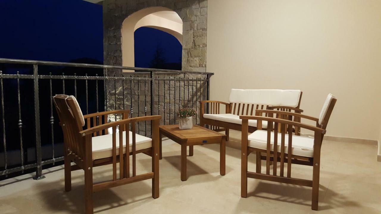 Villa Martina Pinezići Exteriör bild